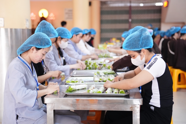 Vegan Buffet Party for gratitude on the year-end occasion 2024.