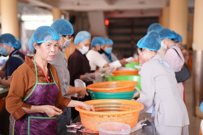 Vegan Buffet Party for gratitude on the year-end occasion 2024.