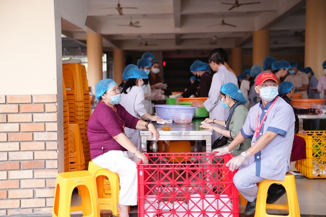 Vegan Buffet Party for gratitude on the year-end occasion 2024.
