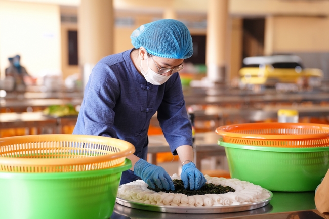 Vegan Buffet Party for gratitude on the year-end occasion 2024.