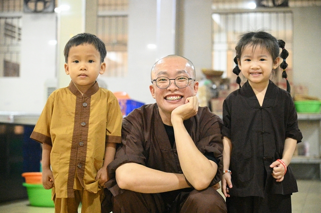 Vegan Buffet Party for gratitude on the year-end occasion 2024.