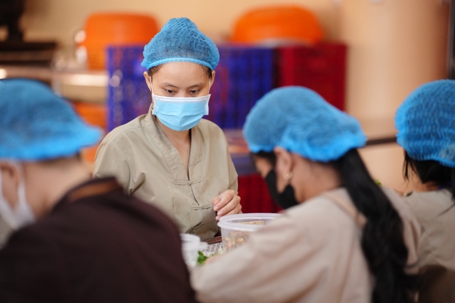 Vegan Buffet Party for gratitude on the year-end occasion 2024.