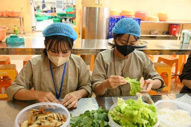 Vegan Buffet Party for gratitude on the year-end occasion 2024.