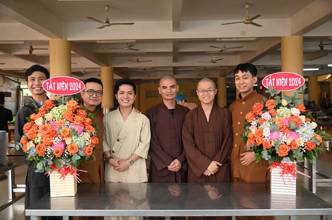 Vegan Buffet Party for gratitude on the year-end occasion 2024.