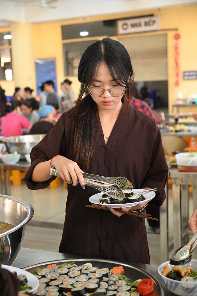 Vegan Buffet Party for gratitude on the year-end occasion 2024.