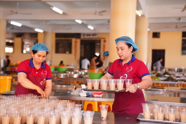 Vegan Buffet Party for gratitude on the year-end occasion 2024.