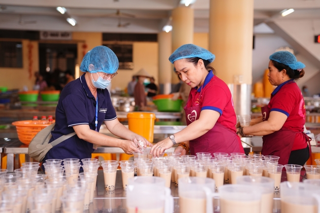 Vegan Buffet Party for gratitude on the year-end occasion 2024.