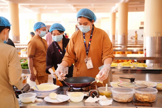 Vegan Buffet Party for gratitude on the year-end occasion 2024.