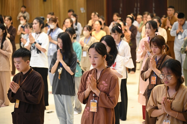 Vegan Buffet Party for gratitude on the year-end occasion 2024.