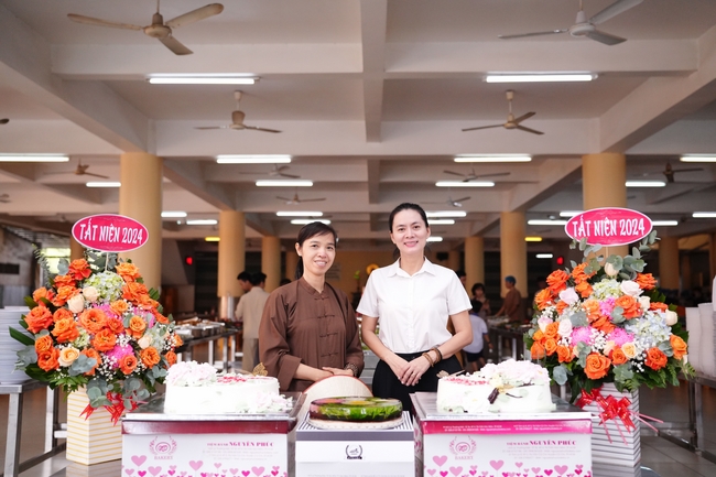 Vegan Buffet Party for gratitude on the year-end occasion 2024.