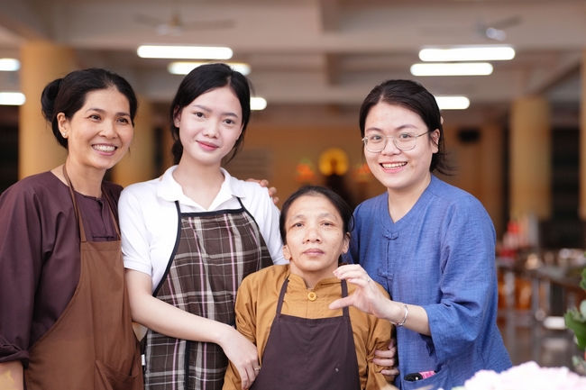 Vegan Buffet Party for gratitude on the year-end occasion 2024.