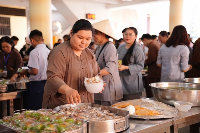 Vegan Buffet Party for gratitude on the year-end occasion 2024.
