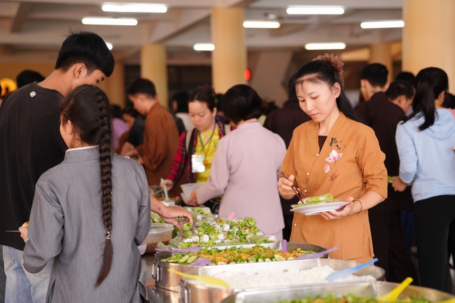 Vegan Buffet Party for gratitude on the year-end occasion 2024.