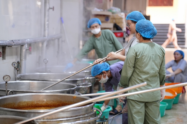 Vegan Buffet Party for gratitude on the year-end occasion 2024.
