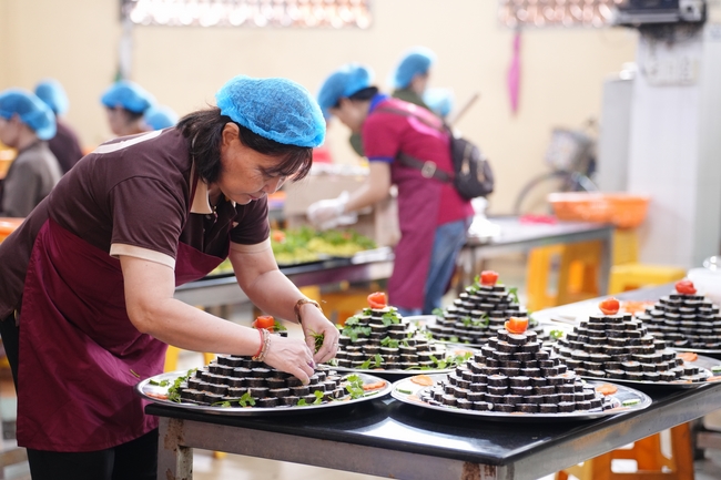 Vegan Buffet Party for gratitude on the year-end occasion 2024.