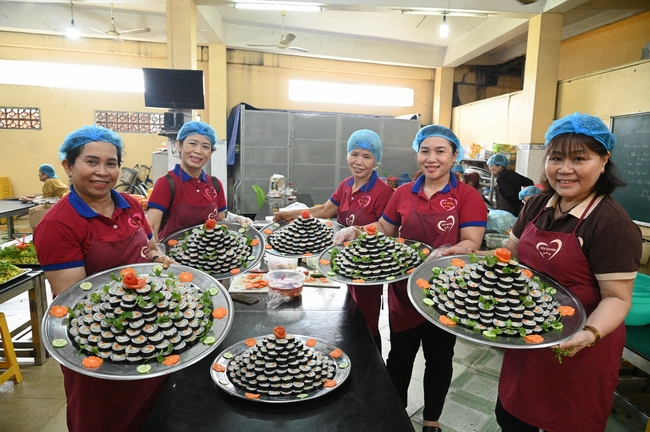 Vegan Buffet Party for gratitude on the year-end occasion 2024.