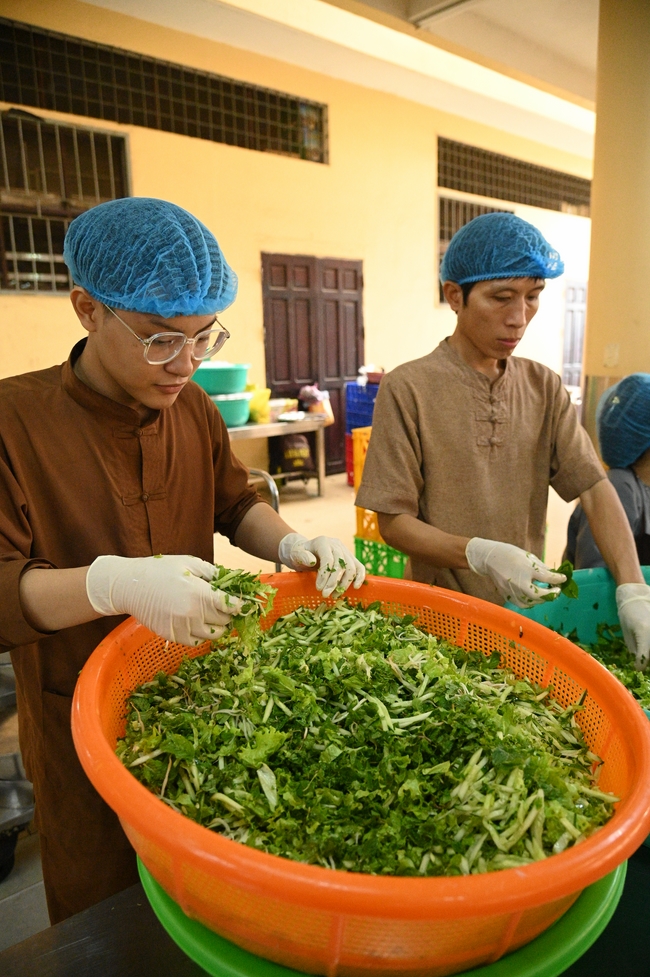 Vegan Buffet Party for gratitude on the year-end occasion 2024.