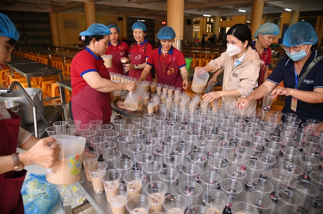 Vegan Buffet Party for gratitude on the year-end occasion 2024.