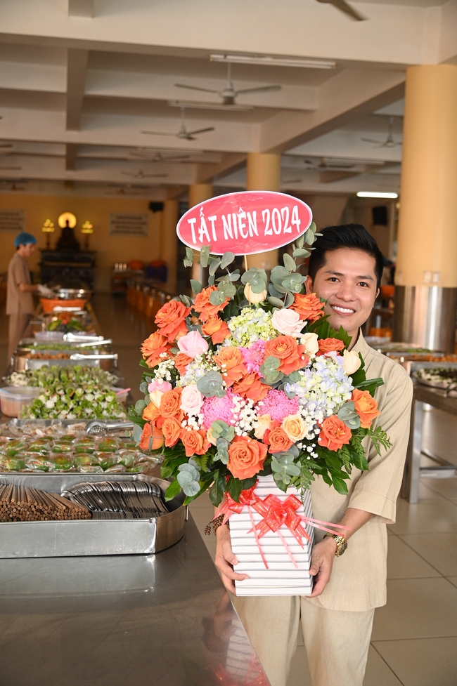 Vegan Buffet Party for gratitude on the year-end occasion 2024.