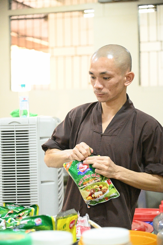 Vegan Buffet Party for gratitude on the year-end occasion 2024.