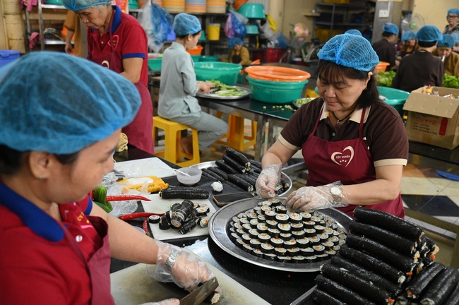 Vegan Buffet Party for gratitude on the year-end occasion 2024.