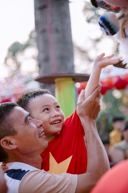Khai bút chương trình TẶNG CHỮ “THƯ PHÁP VIỆT” mừng xuân Giáp Thìn