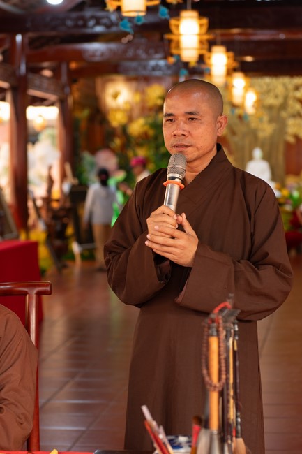 Khai bút chương trình TẶNG CHỮ “THƯ PHÁP VIỆT” mừng xuân Giáp Thìn