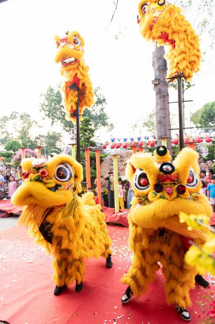 Khai bút chương trình TẶNG CHỮ “THƯ PHÁP VIỆT” mừng xuân Giáp Thìn