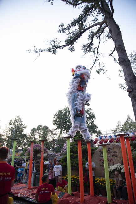 Khai bút chương trình TẶNG CHỮ “THƯ PHÁP VIỆT” mừng xuân Giáp Thìn