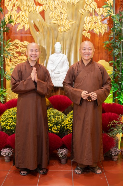 Khai bút chương trình TẶNG CHỮ “THƯ PHÁP VIỆT” mừng xuân Giáp Thìn