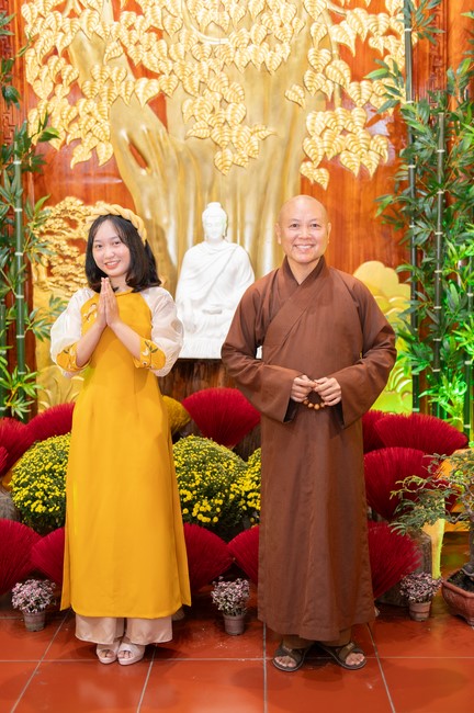 Khai bút chương trình TẶNG CHỮ “THƯ PHÁP VIỆT” mừng xuân Giáp Thìn