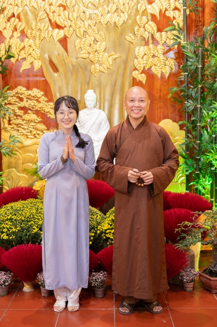 Khai bút chương trình TẶNG CHỮ “THƯ PHÁP VIỆT” mừng xuân Giáp Thìn