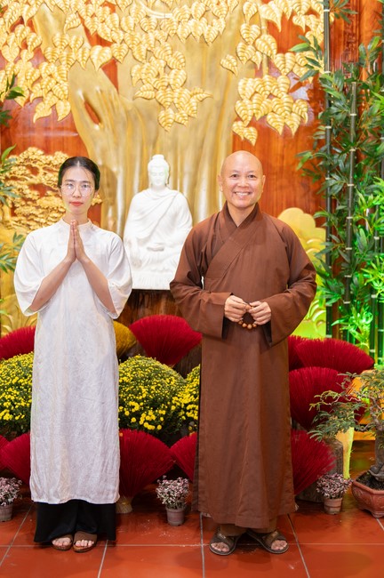 Khai bút chương trình TẶNG CHỮ “THƯ PHÁP VIỆT” mừng xuân Giáp Thìn