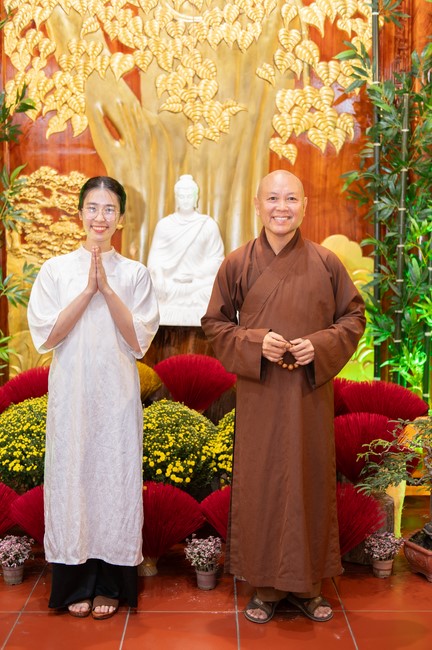 Khai bút chương trình TẶNG CHỮ “THƯ PHÁP VIỆT” mừng xuân Giáp Thìn