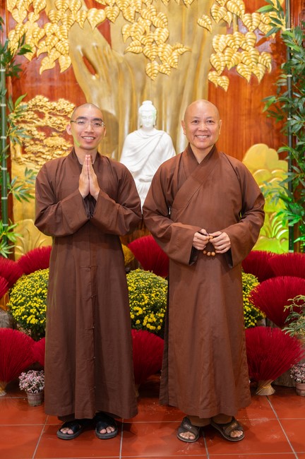 Khai bút chương trình TẶNG CHỮ “THƯ PHÁP VIỆT” mừng xuân Giáp Thìn