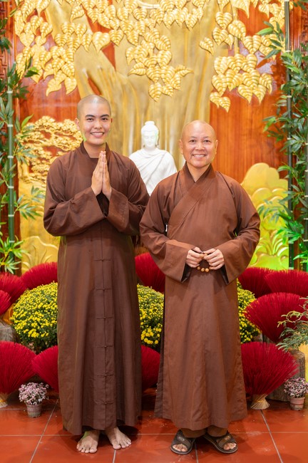 Khai bút chương trình TẶNG CHỮ “THƯ PHÁP VIỆT” mừng xuân Giáp Thìn