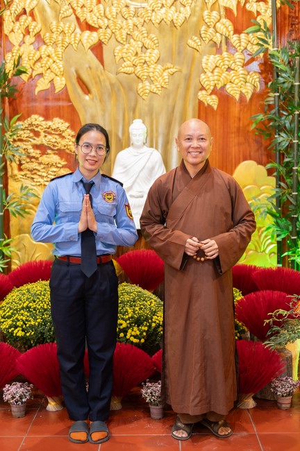 Khai bút chương trình TẶNG CHỮ “THƯ PHÁP VIỆT” mừng xuân Giáp Thìn