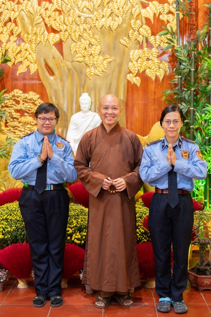 Khai bút chương trình TẶNG CHỮ “THƯ PHÁP VIỆT” mừng xuân Giáp Thìn