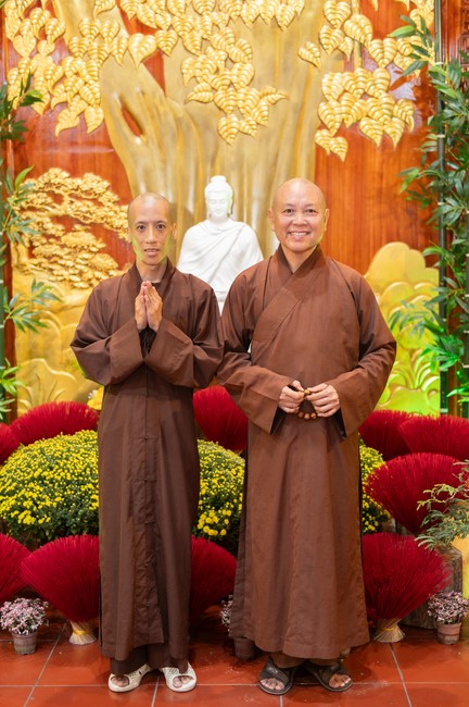 Khai bút chương trình TẶNG CHỮ “THƯ PHÁP VIỆT” mừng xuân Giáp Thìn