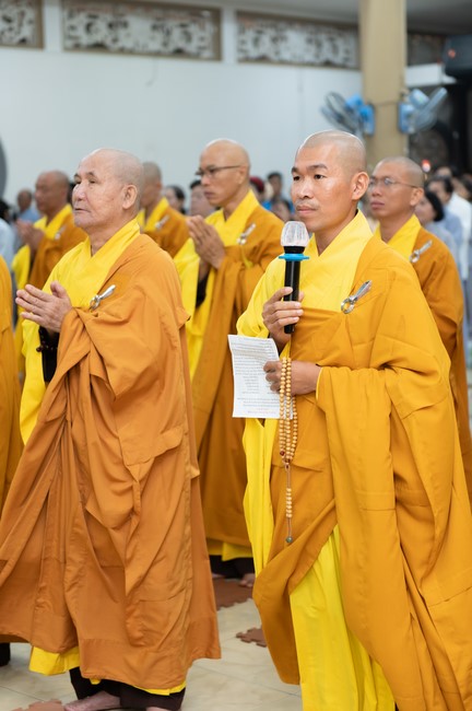 Đêm giao thừa chào đón năm Giáp Thìn