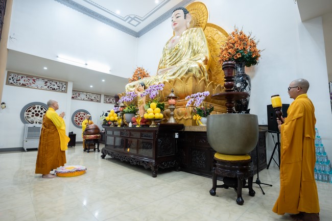 Đêm giao thừa chào đón năm Giáp Thìn