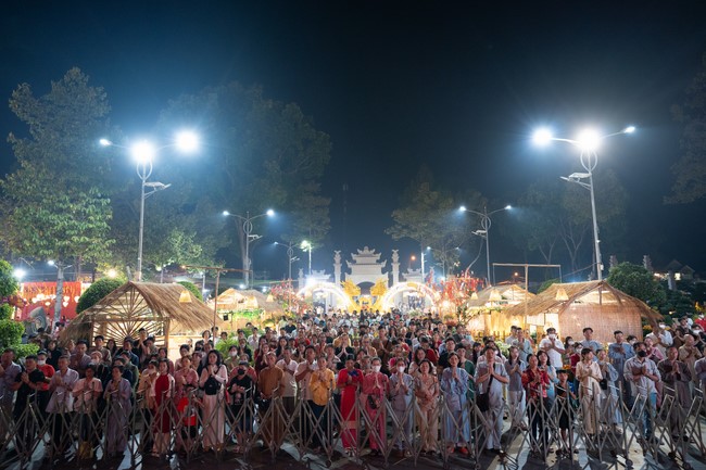 Đêm giao thừa chào đón năm Giáp Thìn