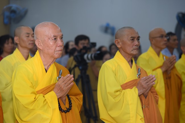 Đêm giao thừa chào đón năm Giáp Thìn