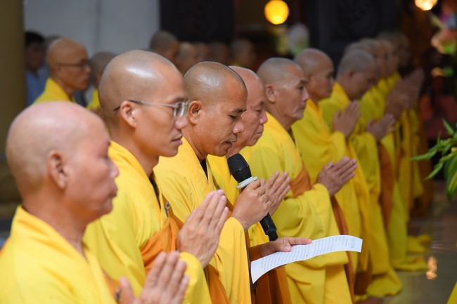 Đêm giao thừa chào đón năm Giáp Thìn