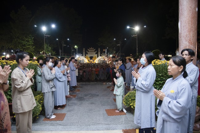 Đêm giao thừa chào đón năm Giáp Thìn