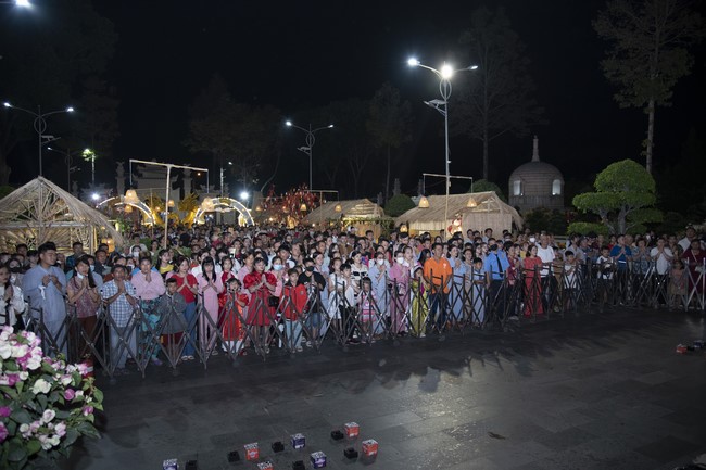 Đêm giao thừa chào đón năm Giáp Thìn