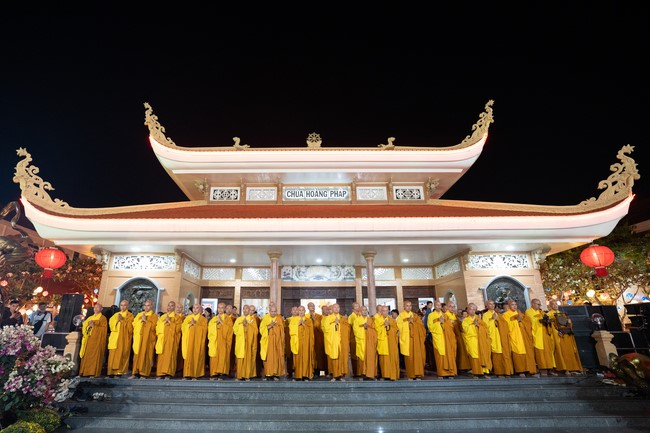 Đêm giao thừa chào đón năm Giáp Thìn