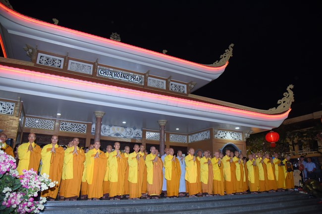 Đêm giao thừa chào đón năm Giáp Thìn