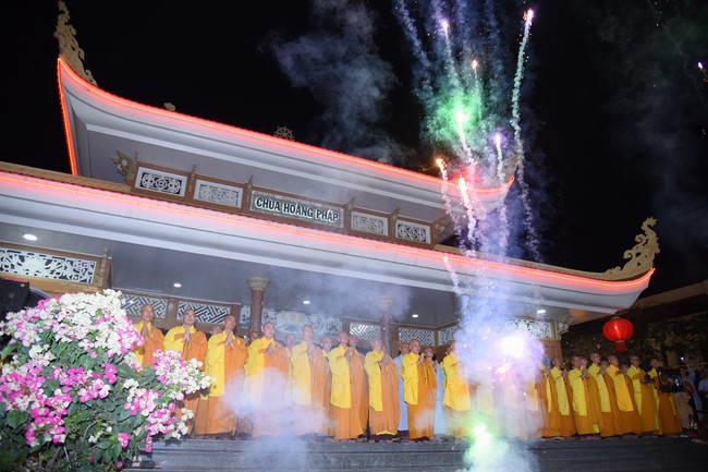 Đêm giao thừa chào đón năm Giáp Thìn