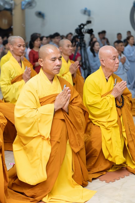 Đêm giao thừa chào đón năm Giáp Thìn